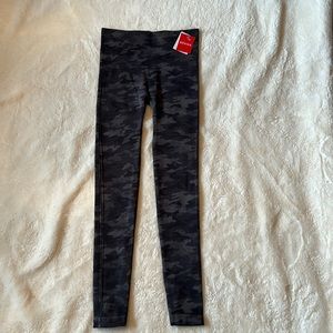 NWT CAMO SPANX LEGGINGS